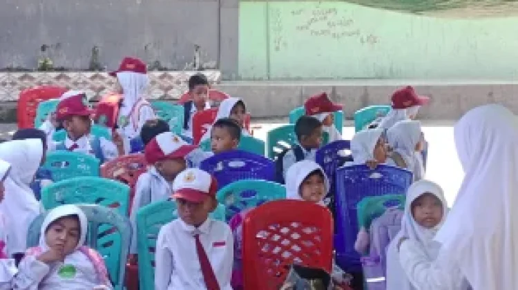 MIS Fatimiyah Ende Mulai Pembelajaran Darurat Hari Ini