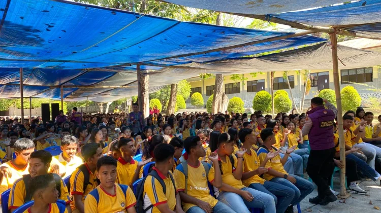 Trauma Healing Pulihkan Mental 350 Pelajar SMAK Syuradikara Ende