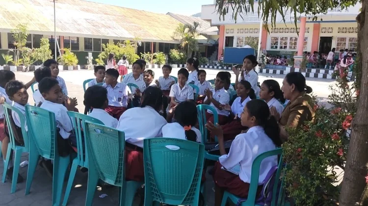 Sekolah di Ende Fokus Pulihkan Trauma Pascagempa