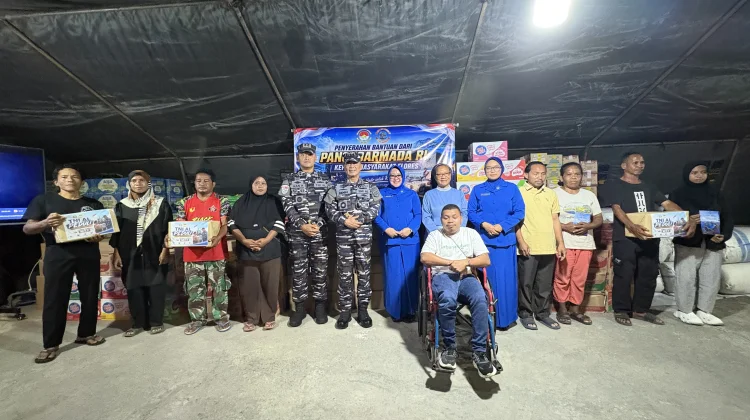 Pangkoarmada RI Pastikan Bantuan TNI AL Menjangkau Korban Gempa Flores