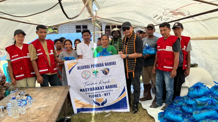 Komunitas Relawan Nabire Salurkan Logistik untuk Korban Gempa Flores