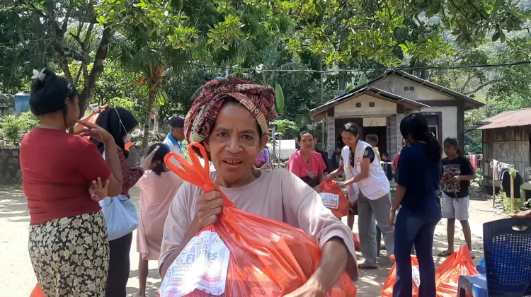 Bantuan Caritas Menyapa Ndetumbera, Warga Rindu Hidup Kembali Normal