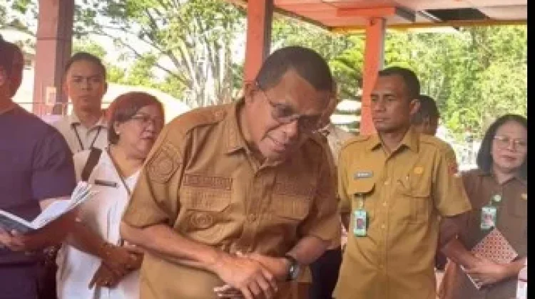 Tinjau RSUD TC Hillers Maumere, Gubernur NTT: Rumah Sakit Harus Diperbaiki Total