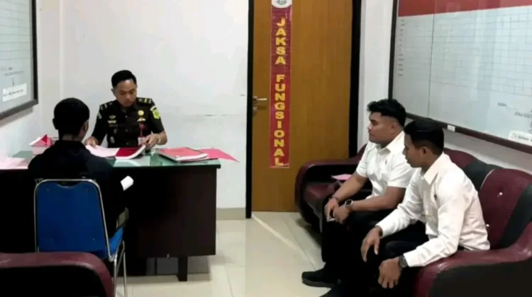 Polres Ngada Serahkan Tersangka ke Kejaksaan