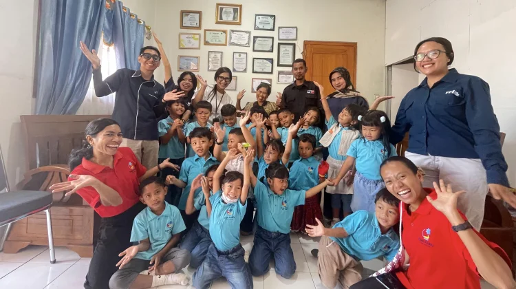 Bajo Kiddy Ikuti Studio Tour di RRI Labuan Bajo, Kenali Dunia Penyiaran