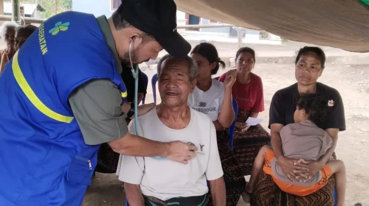 Menembus Tebing dan Laut Demi Warga Terdampak Gempa