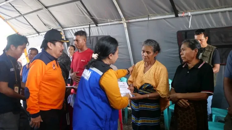 Bupati Nagekeo Salurkan Santunan Ahli Waris Korban Gempa