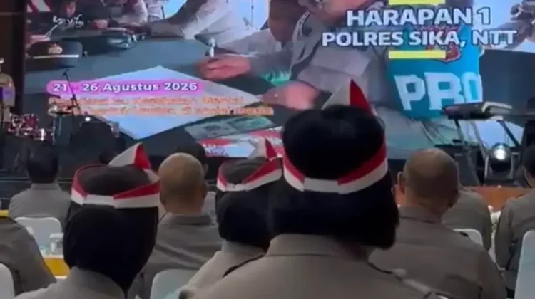 Polwan Tetap Hadir Layani Warga Pascagempa Flores