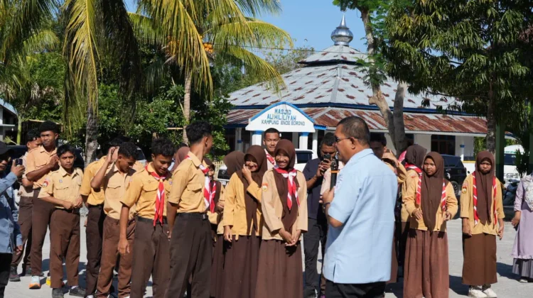 Dari Borong, Gubernur Melki Kobarkan Semangat Anak Flores Pascabencana