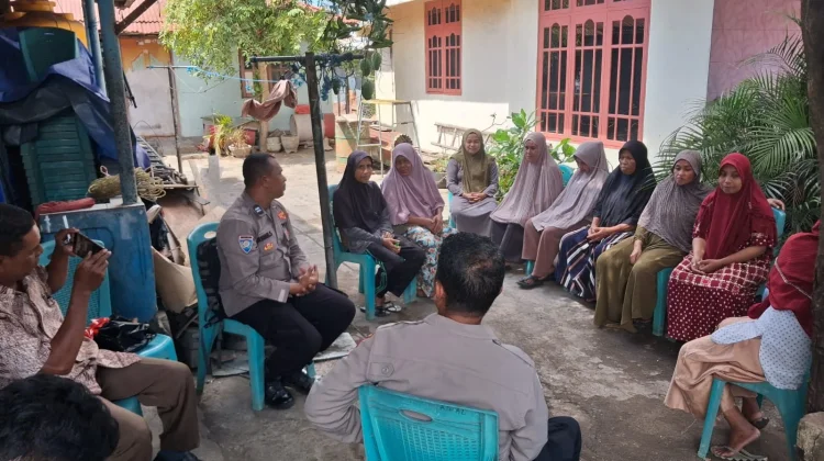 Program Kasih Polda NTT Sasar Warga Terdampak Gempa di Ende