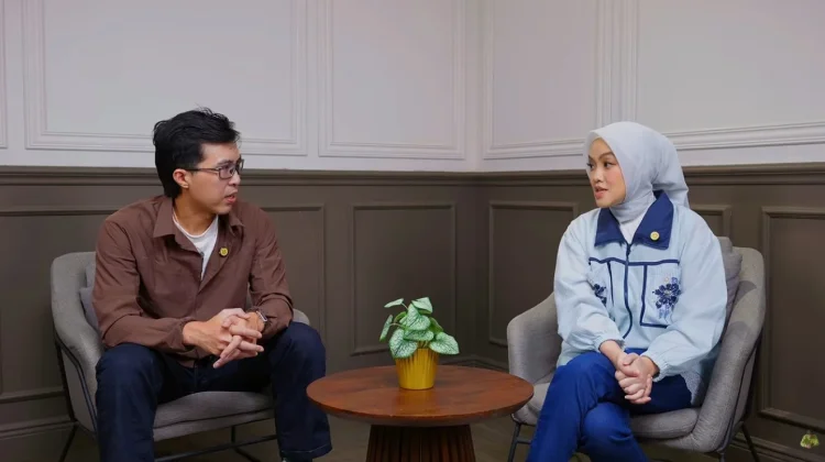 Dokter Ingatkan Orang Tua Hentikan Distraksi Saat Anak Makan