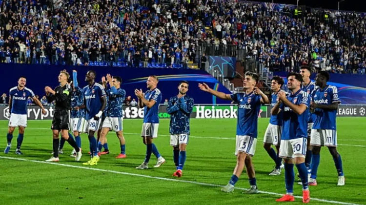 Como Ukir Sejarah pada Debut Liga Champions