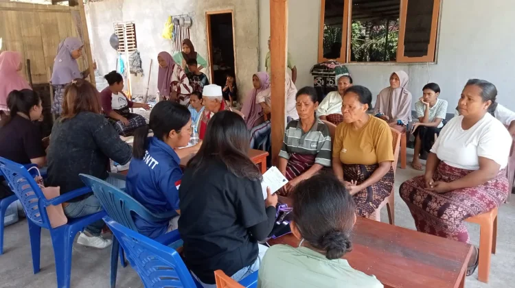 Usai Jumat Curhat, Polres Ende Layani Warga Rukuramba Dengan Layanan Kesehatan