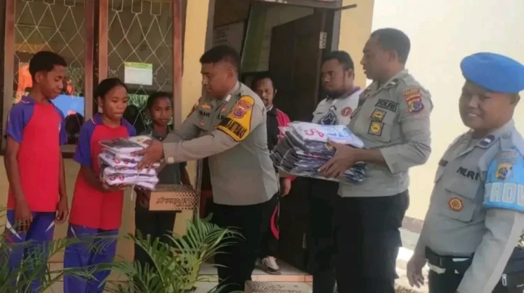 Pascagempa, Polsek Soa Bantu Perlengkapan Sekolah Anak