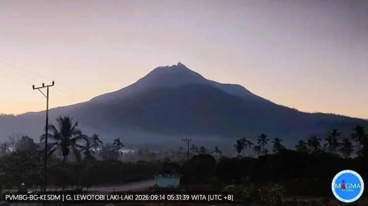 Polres Flotim: Gunung Lewotobi Laki-laki Terpantau Tenang, Status Masih Siaga