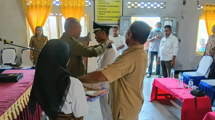 Bupati Flotim Ingatkan Kades Lewopao Transparan Kelola Keuangan Desa