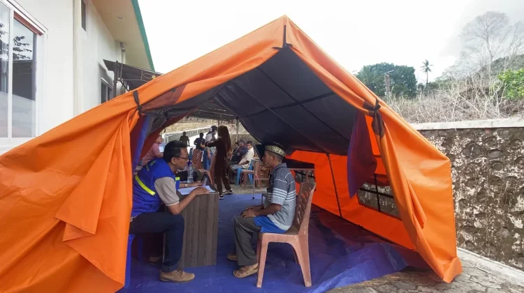 Dokter Spesialis Turun Langsung Layani Warga Terdampak Gempa di Manggarai Barat