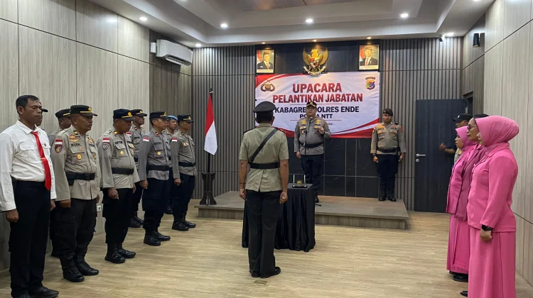 AKP Yohanes Lede Resmi Jabat Kabag Ren Polres Ende