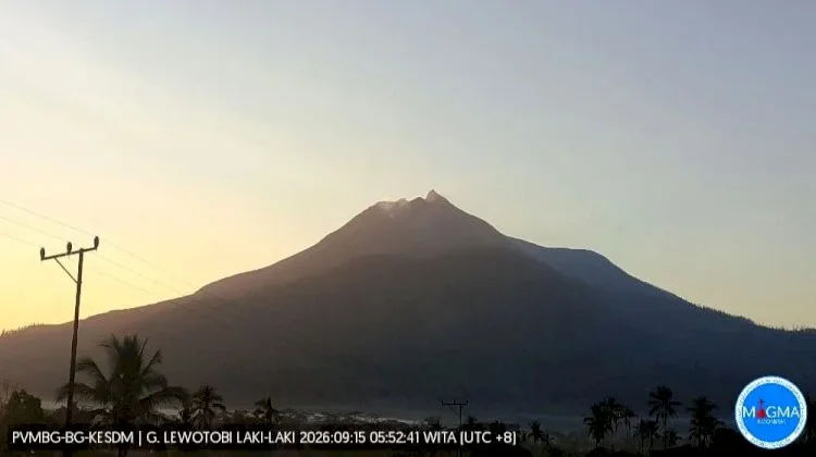 Gunung Lewotobi Laki-laki Masih Siaga, Warga Diminta Waspadai Erupsi