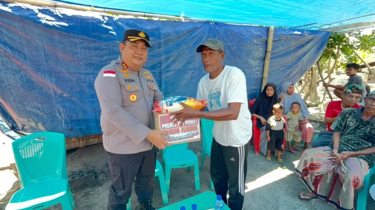 Polres Ende Salurkan Bantuan TTU untuk Warga Terdampak Gempa di Tetandara