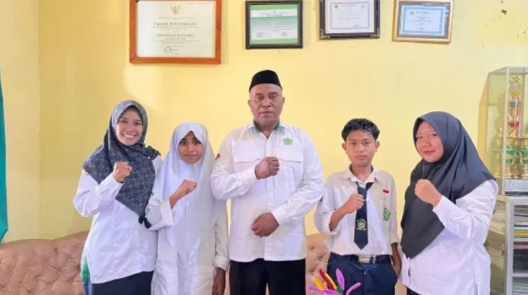 Dua Murid MTsN 4 Flores Timur Lolos OMI Tingkat Provinsi NTT