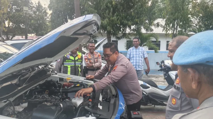 Pasca Gempa, Kapolres Ende Pastikan Kendaraan Dinas Siap Bertugas