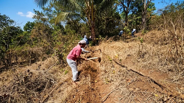 Air Wai Wu Mengalir ke Lewokoba, Harapan Baru Warga Lembata