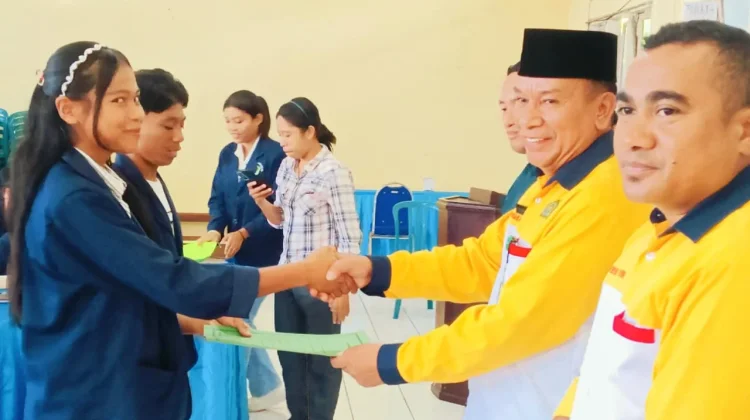 Bukan Sekadar Sertifikat, Ini Tantangan Pengurus Baru OSIS SMAK Negeri Ende