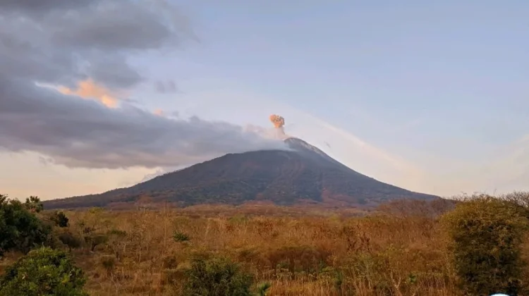 Aktivitas Ile Lewotolok Masih Tinggi, Pengunjung Diminta Patuhi Rekomendasi