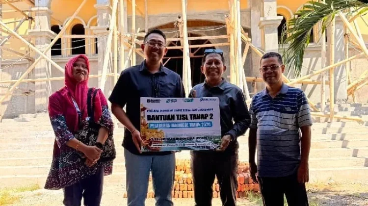 Pelindo Maumere Kembali Salurkan Bantuan Gereja Perumnas