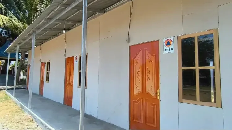 BNPB Bangun Lima Rumah Contoh Huntara di Sikka