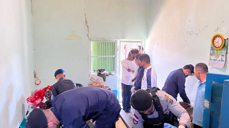 Rutan Ruteng Gelar Razia Gabungan Bersama APH, Sita Barang Terlarang