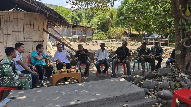 Pemkab Flotim Pastikan Jalan Tanjung Bunga Dibangun Sesuai Kebutuhan