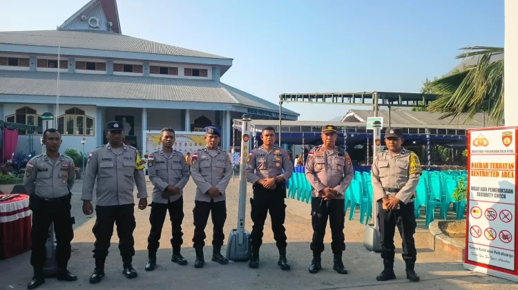 Sebanyak 173 Personel Gabungan Kawal Pentahbisan Sembilan Imam Baru di Ende