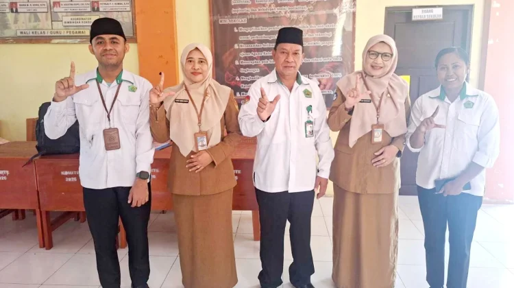 Supervisi Korwas Dikmen Buktikan Guru SMAKN Ende Mampu Terapkan Hasil Pelatihan