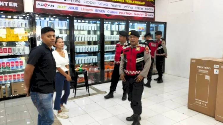 Patroli Polres Flotim Pantau Pasar dan Pusat Aktivitas Warga Larantuka