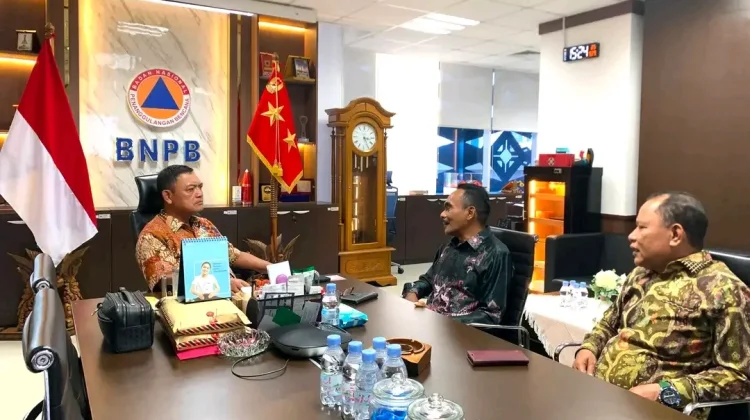 Wabup Nagekeo Bahas Pemulihan Pascagempa Bersama BNPB
