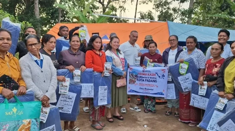 TP PKK Manggarai Salurkan Bantuan bagi Warga Terdampak Gempa