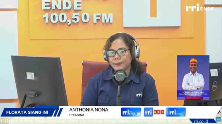 Sebelum Caci Digelar, Golo Loni Jalankan Ritual Adat