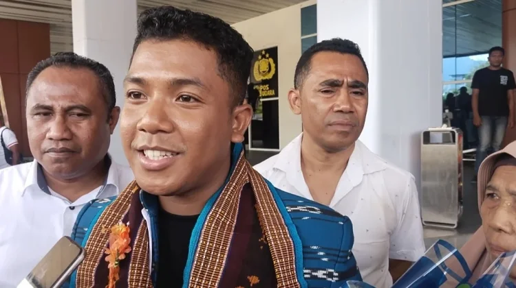 Bersama Bunda Julie Laiskodat,Gilang Adi Prakasa Harumkan Ende di Ajang Nasional