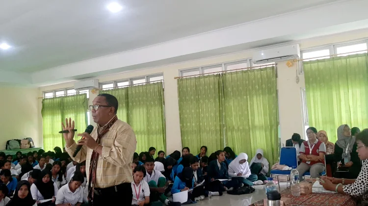 Public Speaking Buka Ruang Calon Perawat Edukasi Masyarakat