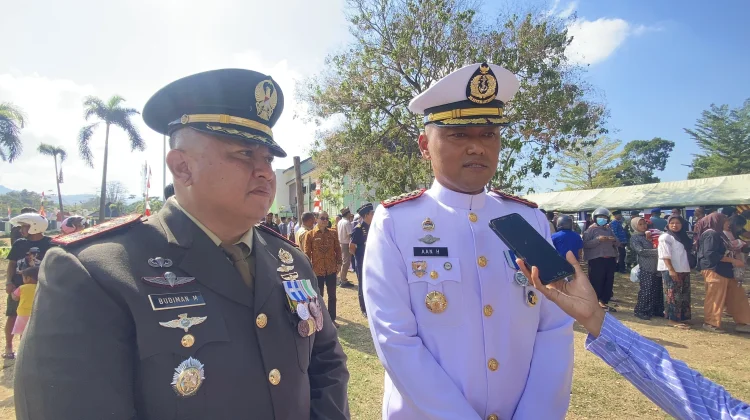 Peringati HUT ke-81, TNI Gelar Bazar dan Layanan Sosial di Labuan Bajo