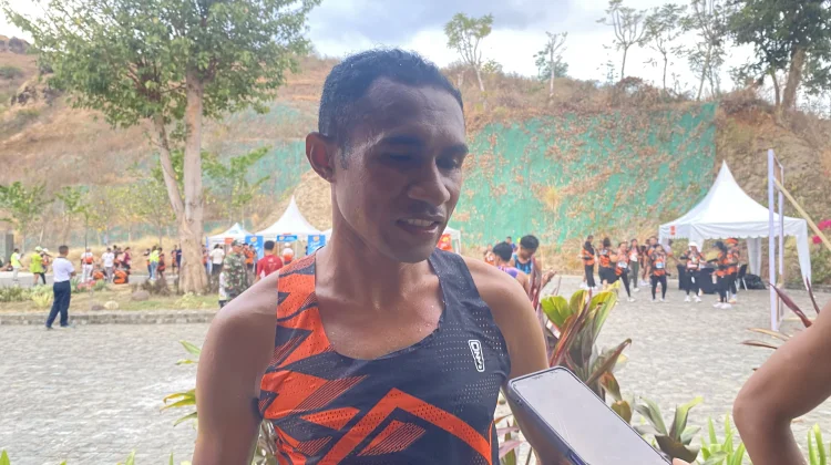 Pelari Asal Ende Pertahankan Gelar Juara Golo Mori Sunset Run