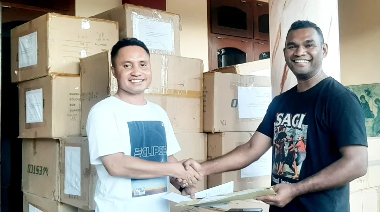 Gempa Susulan Masih Terjadi, Bantuan Menguatkan Warga Kevikepan Bajawa