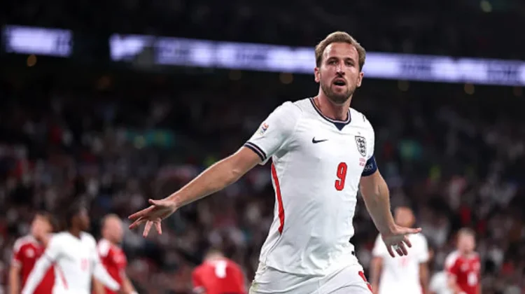 Samai Rekor Shilton, Kane Antar Inggris Menang 3-0