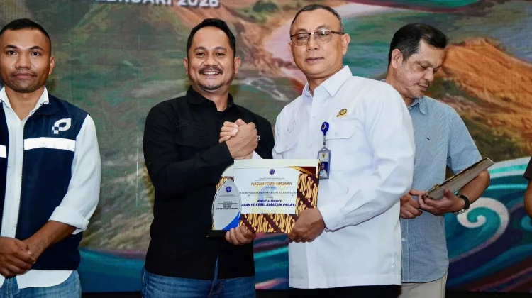 Kemenhub Beri Penghargaan kepada FOKAL Labuan Bajo