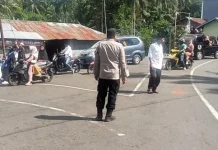 Personel Polsek Adonara Amankan Pawai Ramadhan 1447 Hijriah