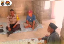 Polisi Sambangi Warga Riung Jaga Kamtibmas