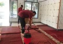 Sambut Ramadhan, Lapas Ende Bersihkan Masjid