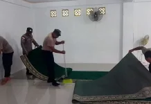 Polsek Pulau Ende Gelar Kerja Bakti Sambut Ramadhan